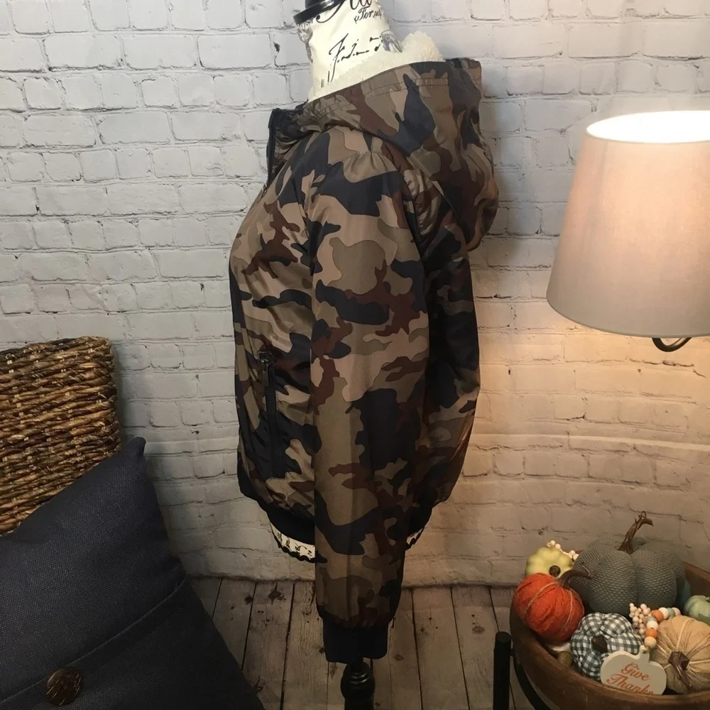 North Zone camouflage hooded zipper jacket